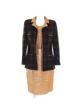 Chanel Boutique Vintage 96A Gripoix Button Suit Set Jacket Inner Skirt 38 36
